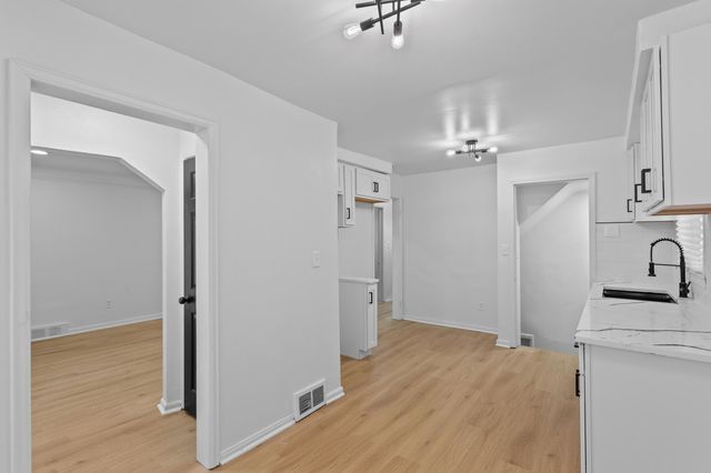 18031 Mendota Street, Detroit, MI 48221