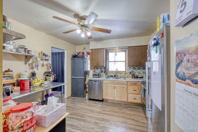 10 Collier Drive E, Carmel, NY 10512