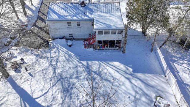 10 Collier Drive E, Carmel, NY 10512