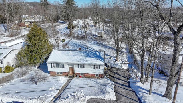 10 Collier Drive E, Carmel, NY 10512