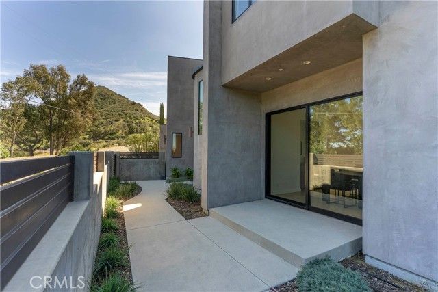 717 Latigo Canyon Road, Malibu, CA 90265