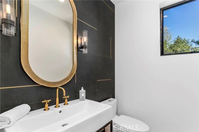 717 Latigo Canyon Road, Malibu, CA 90265