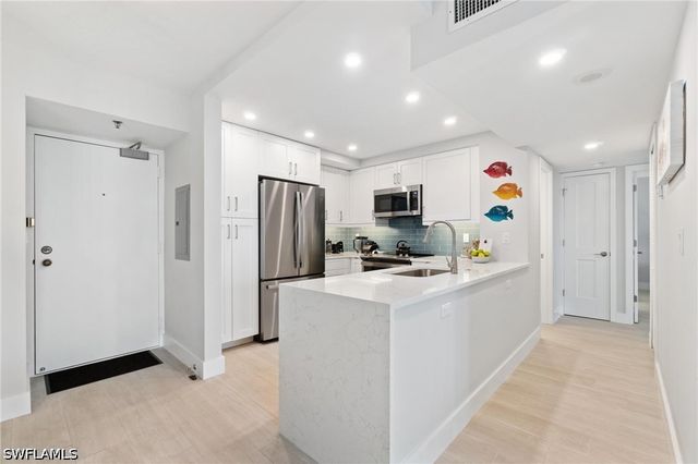 380 Seaview CT 1209, Marco Island, FL 34145
