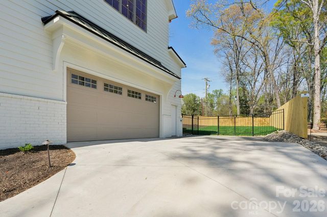 444 Hunter Lane, Charlotte, NC 28211