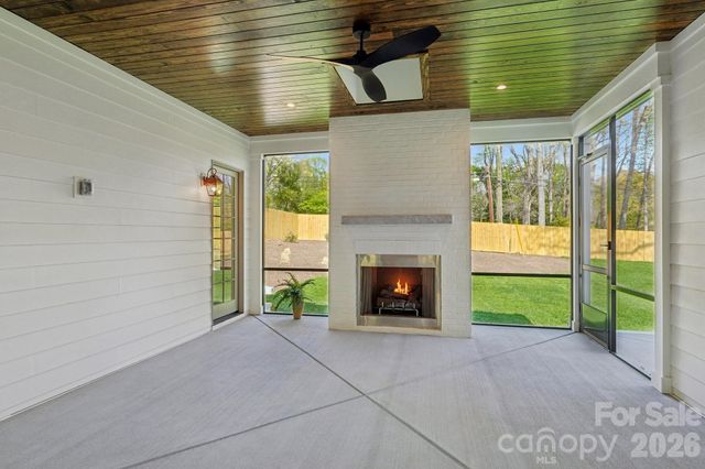 444 Hunter Lane, Charlotte, NC 28211