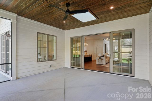 444 Hunter Lane, Charlotte, NC 28211