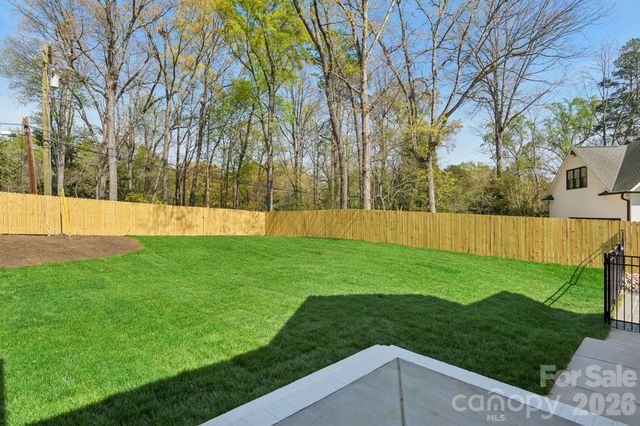 444 Hunter Lane, Charlotte, NC 28211