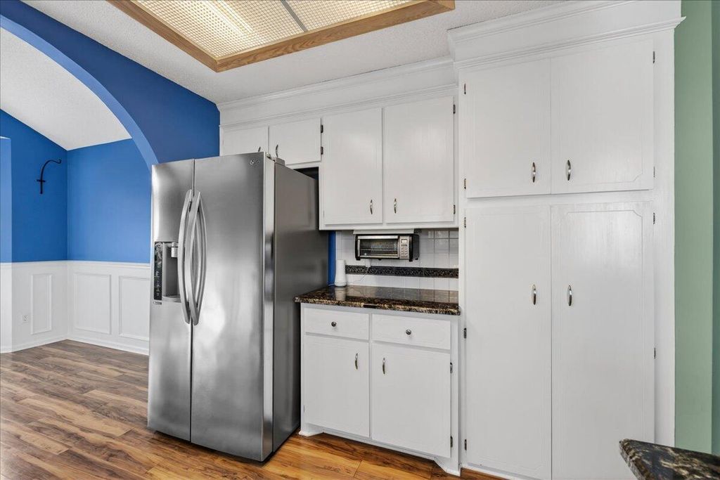 Image 14 of property listing at 201 Ash Court, Summerville, SC 29486