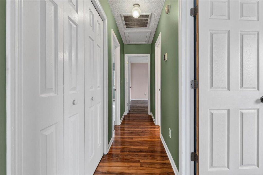 Image 19 of property listing at 201 Ash Court, Summerville, SC 29486