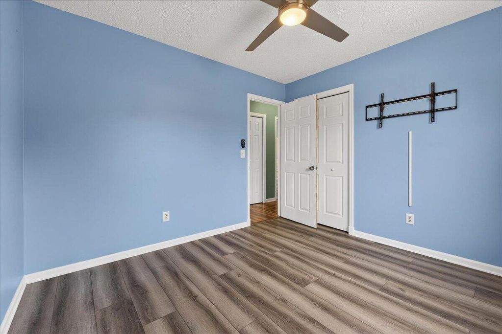 Image 21 of property listing at 201 Ash Court, Summerville, SC 29486