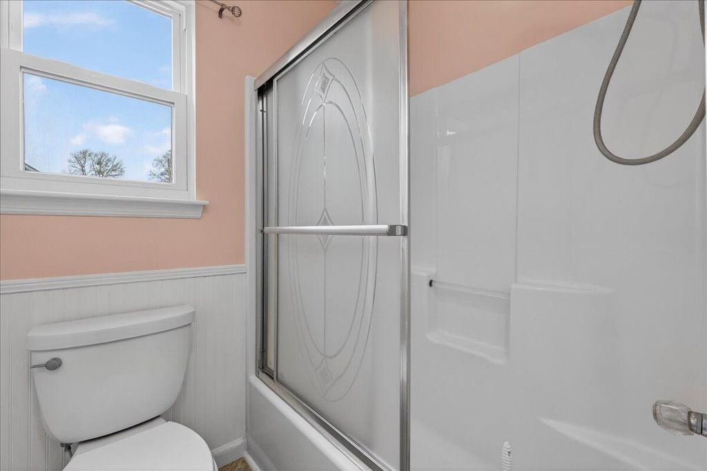 Image 23 of property listing at 201 Ash Court, Summerville, SC 29486