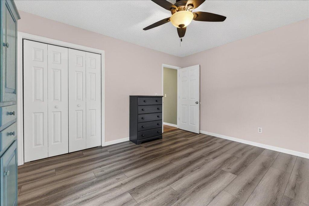 Image 25 of property listing at 201 Ash Court, Summerville, SC 29486