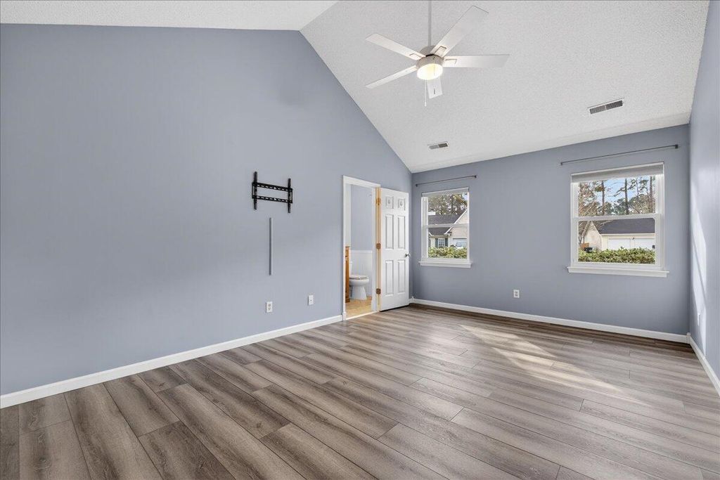 Image 26 of property listing at 201 Ash Court, Summerville, SC 29486