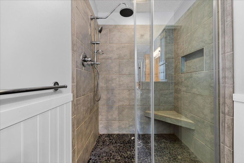 Image 30 of property listing at 201 Ash Court, Summerville, SC 29486