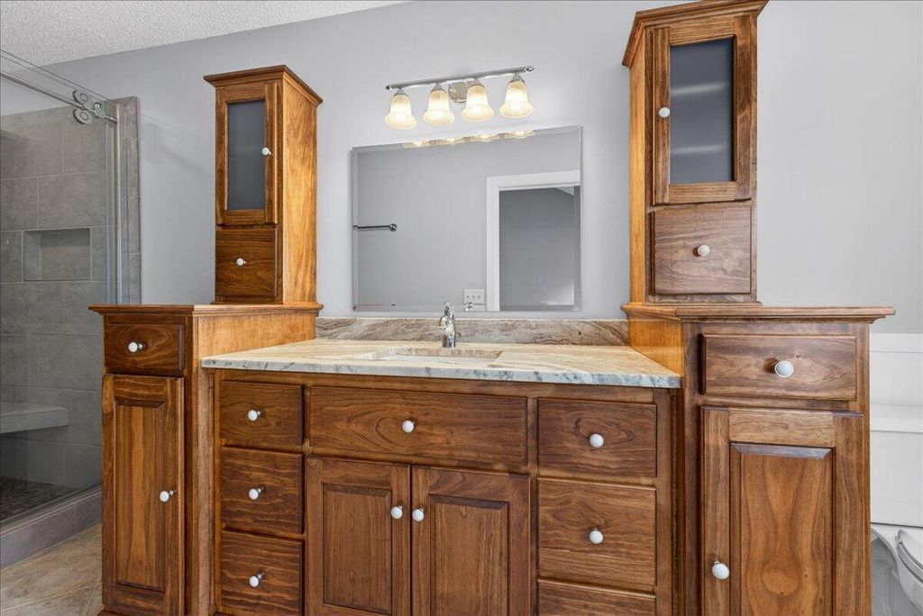 Image 32 of property listing at 201 Ash Court, Summerville, SC 29486