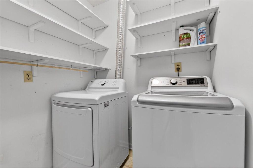 Image 33 of property listing at 201 Ash Court, Summerville, SC 29486