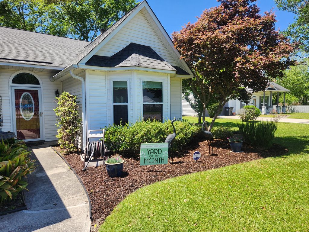 Image 43 of property listing at 201 Ash Court, Summerville, SC 29486