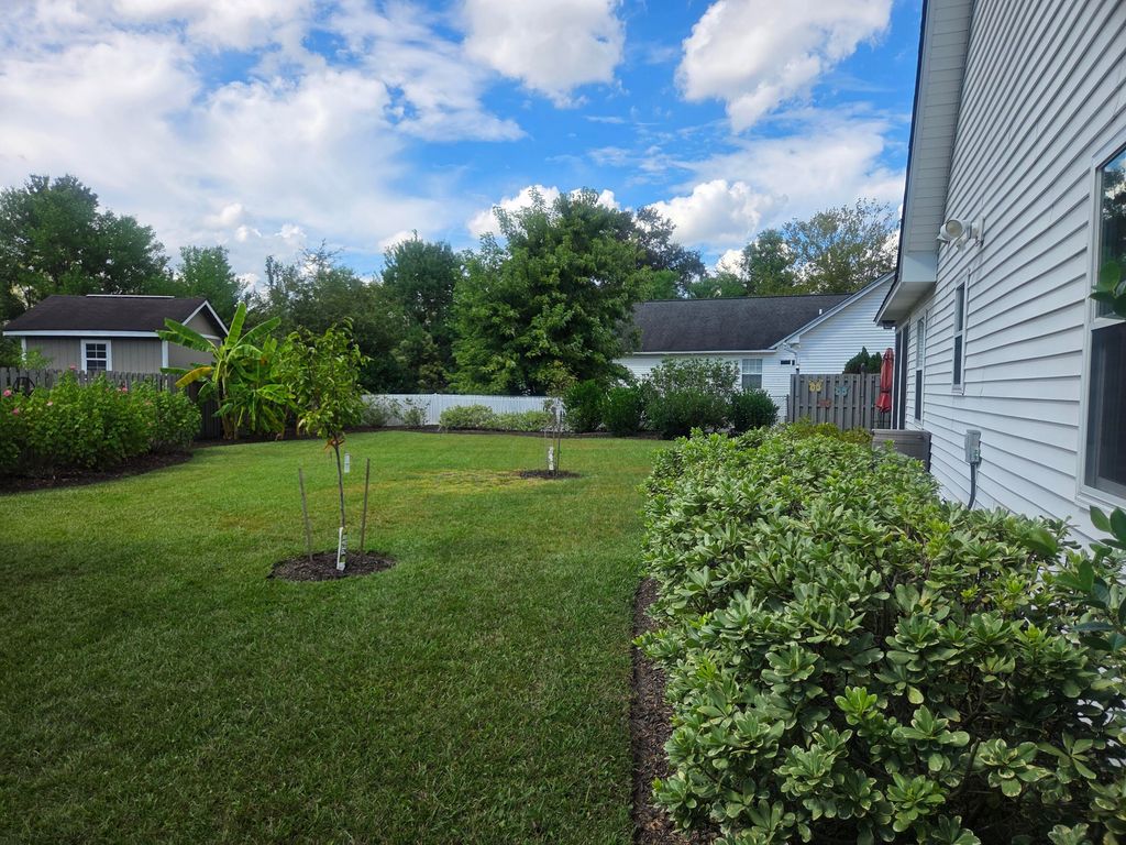 Image 52 of property listing at 201 Ash Court, Summerville, SC 29486