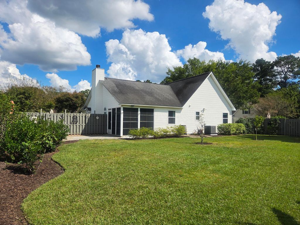 Image 53 of property listing at 201 Ash Court, Summerville, SC 29486