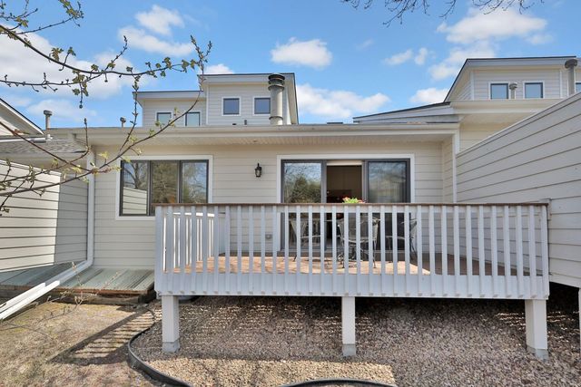 6861 W 82nd Street, Bloomington, MN 55438