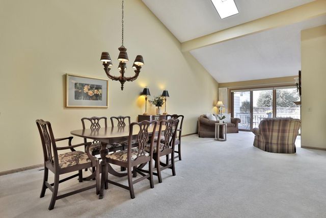 6861 W 82nd Street, Bloomington, MN 55438