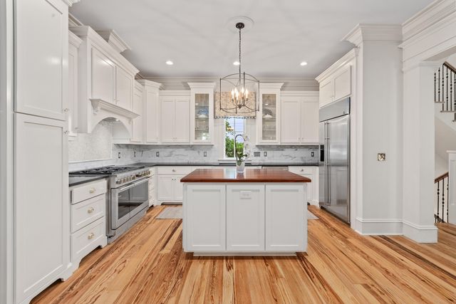 121 W Shipyard Road, Mount Pleasant, SC 29464