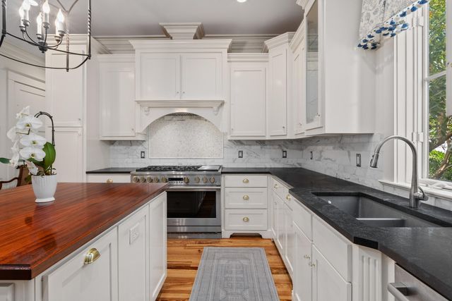 121 W Shipyard Road, Mount Pleasant, SC 29464