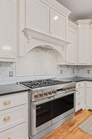 121 W Shipyard Road, Mount Pleasant, SC 29464