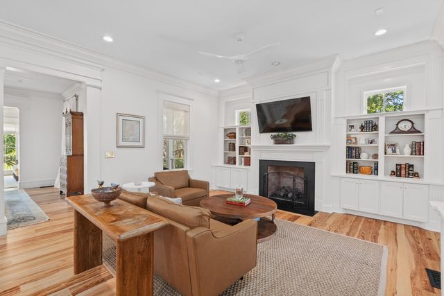 121 W Shipyard Road, Mount Pleasant, SC 29464