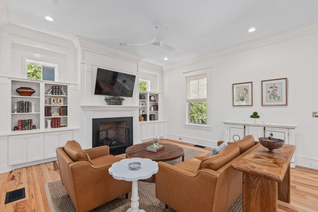 121 W Shipyard Road, Mount Pleasant, SC 29464