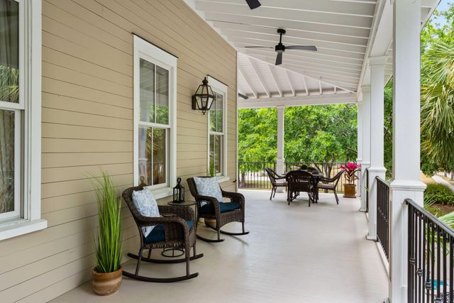 121 W Shipyard Road, Mount Pleasant, SC 29464