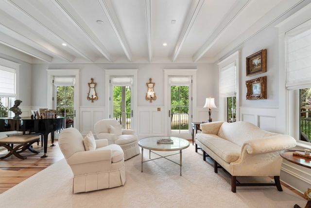 121 W Shipyard Road, Mount Pleasant, SC 29464