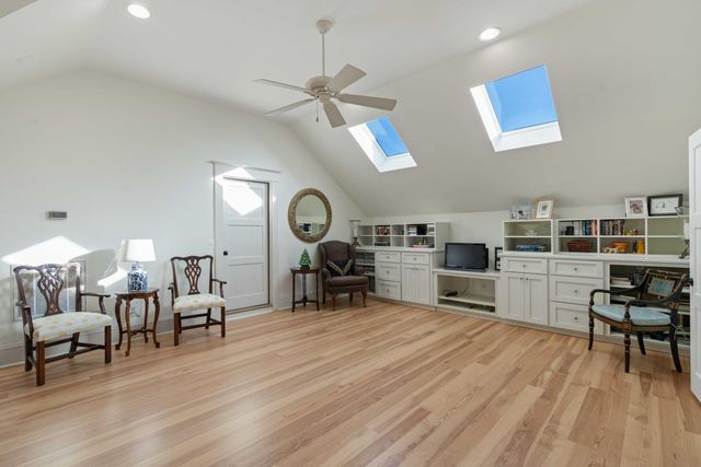 121 W Shipyard Road, Mount Pleasant, SC 29464