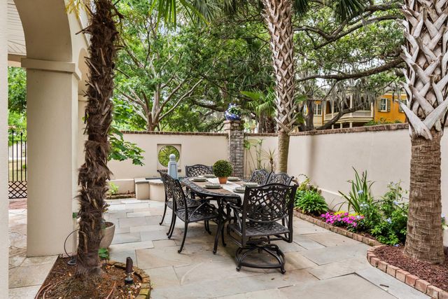 121 W Shipyard Road, Mount Pleasant, SC 29464