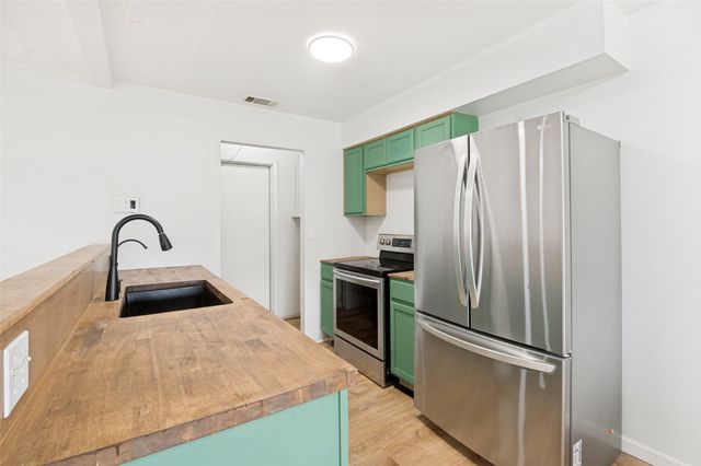 2654 Arlington Lane, Lancaster, TX 75134