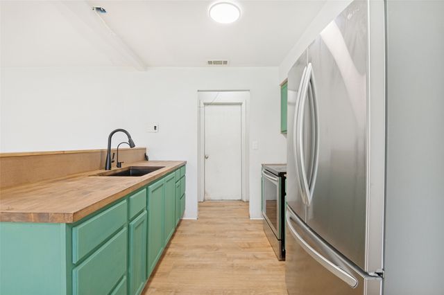 2654 Arlington Lane, Lancaster, TX 75134