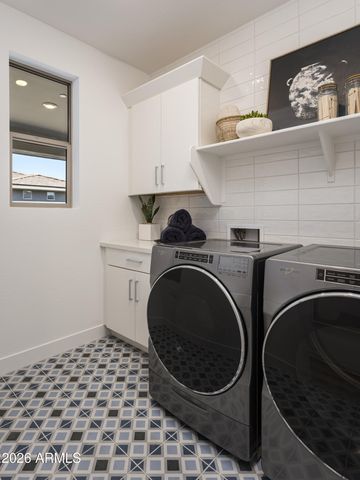2121 W SONORAN DESERT Drive 168, Phoenix, AZ 85085