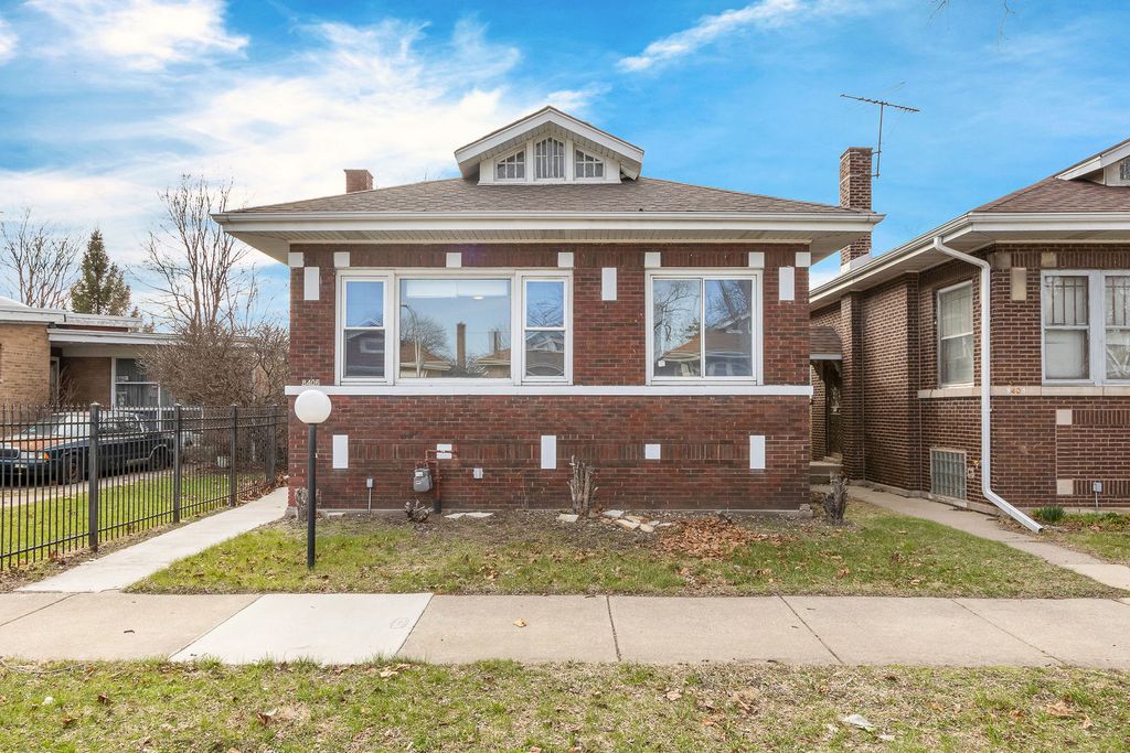 8406 S Oglesby Avenue, Chicago, IL 60617