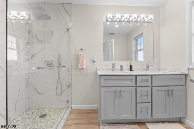 76 Valerie Dr, Manville Boro, NJ 08835