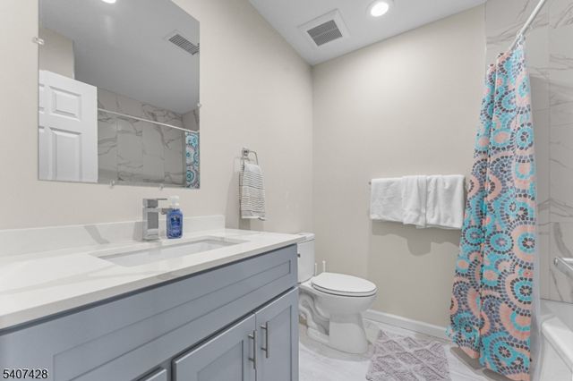 76 Valerie Dr, Manville Boro, NJ 08835