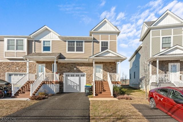 76 Valerie Dr, Manville Boro, NJ 08835