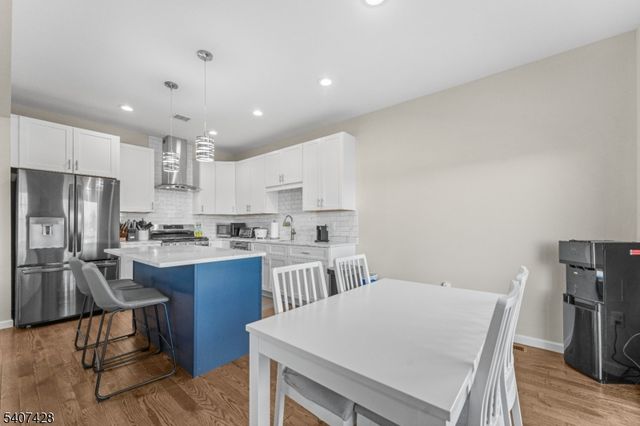 76 Valerie Dr, Manville Boro, NJ 08835