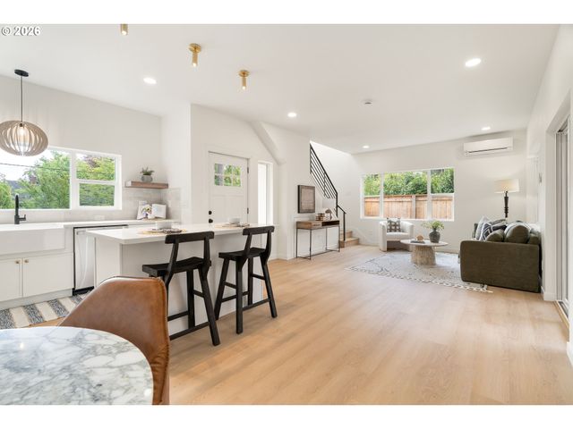 6407 Ne 32ND Pl, Portland, OR 97211