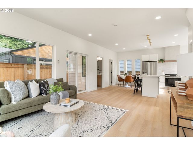 6407 Ne 32ND Pl, Portland, OR 97211