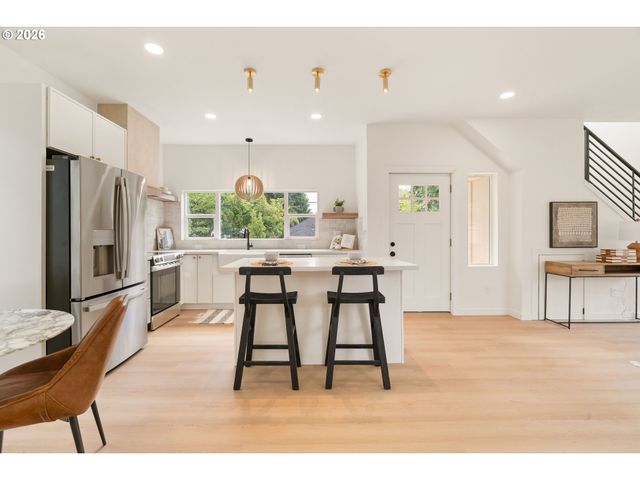 6407 Ne 32ND Pl, Portland, OR 97211