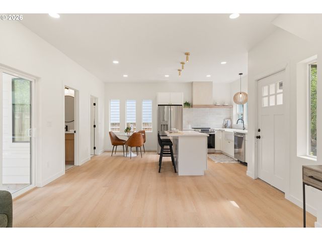 6407 Ne 32ND Pl, Portland, OR 97211