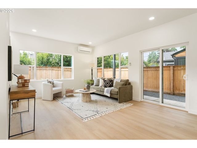 6407 Ne 32ND Pl, Portland, OR 97211