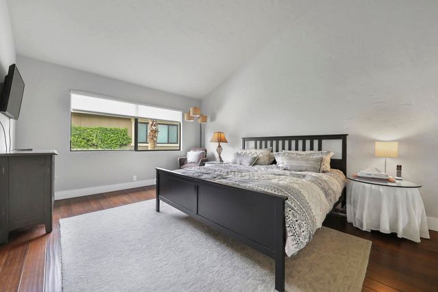 331 Red River Road, Palm Desert, CA 92211