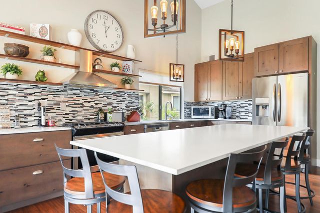 331 Red River Road, Palm Desert, CA 92211