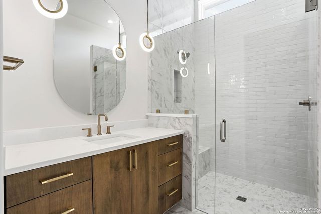 15 Wellesley, Shavano Park, TX 78231